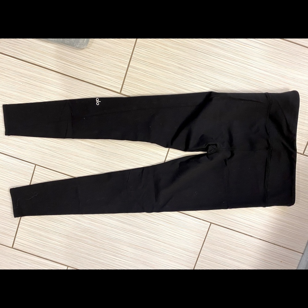 Alo legging size large. GUC